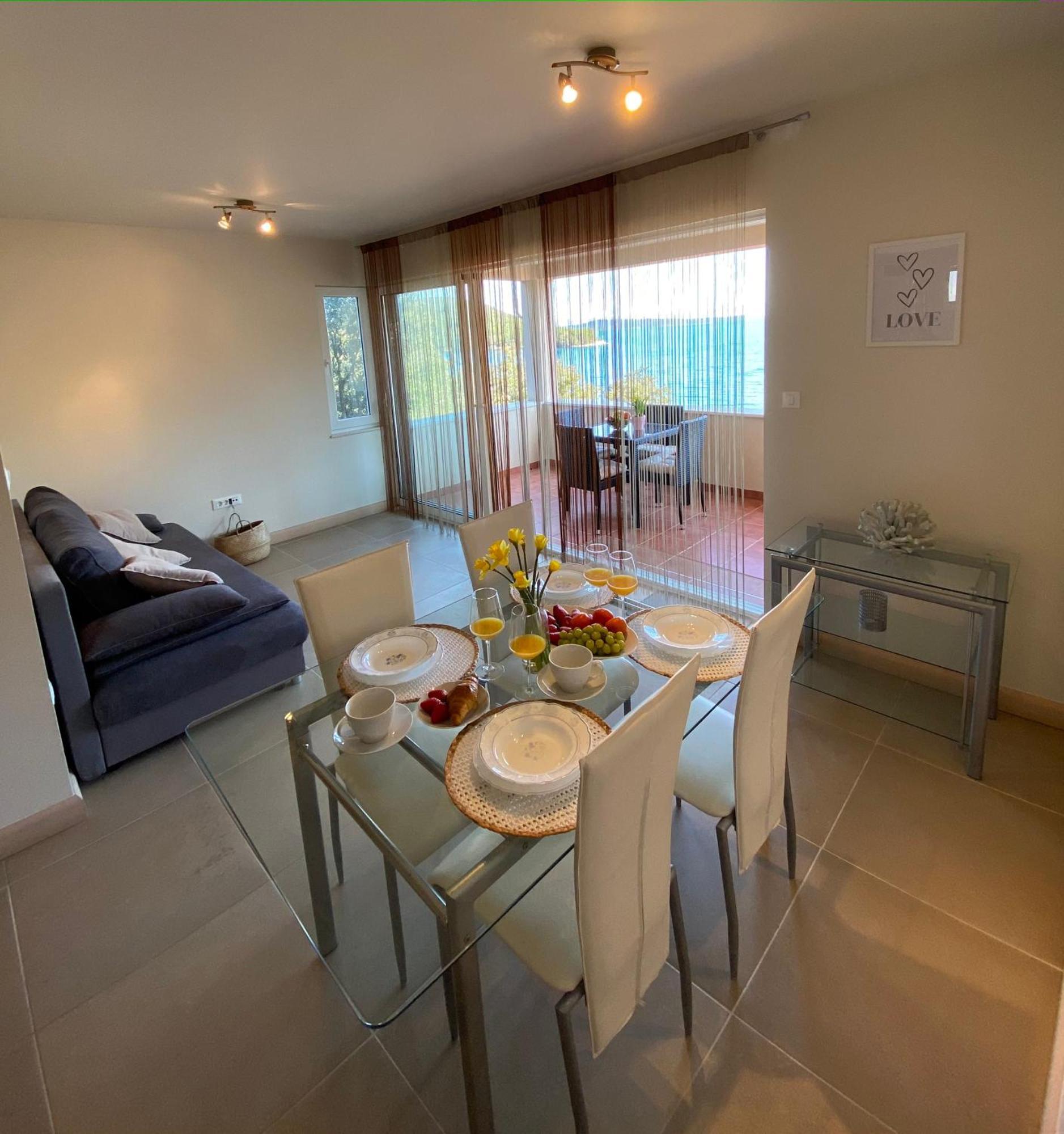 Apartments Eva Savar Екстер'єр фото