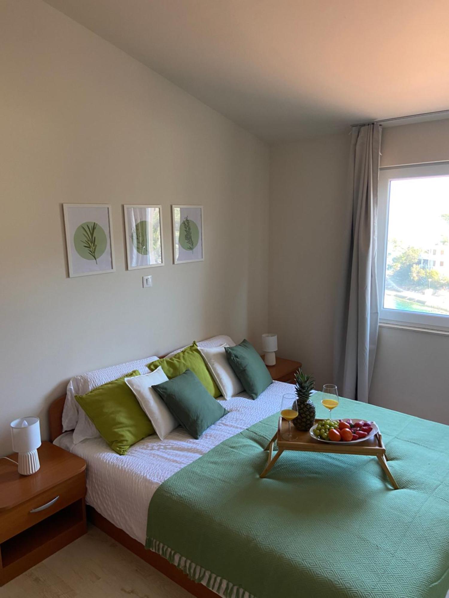 Apartments Eva Savar Екстер'єр фото