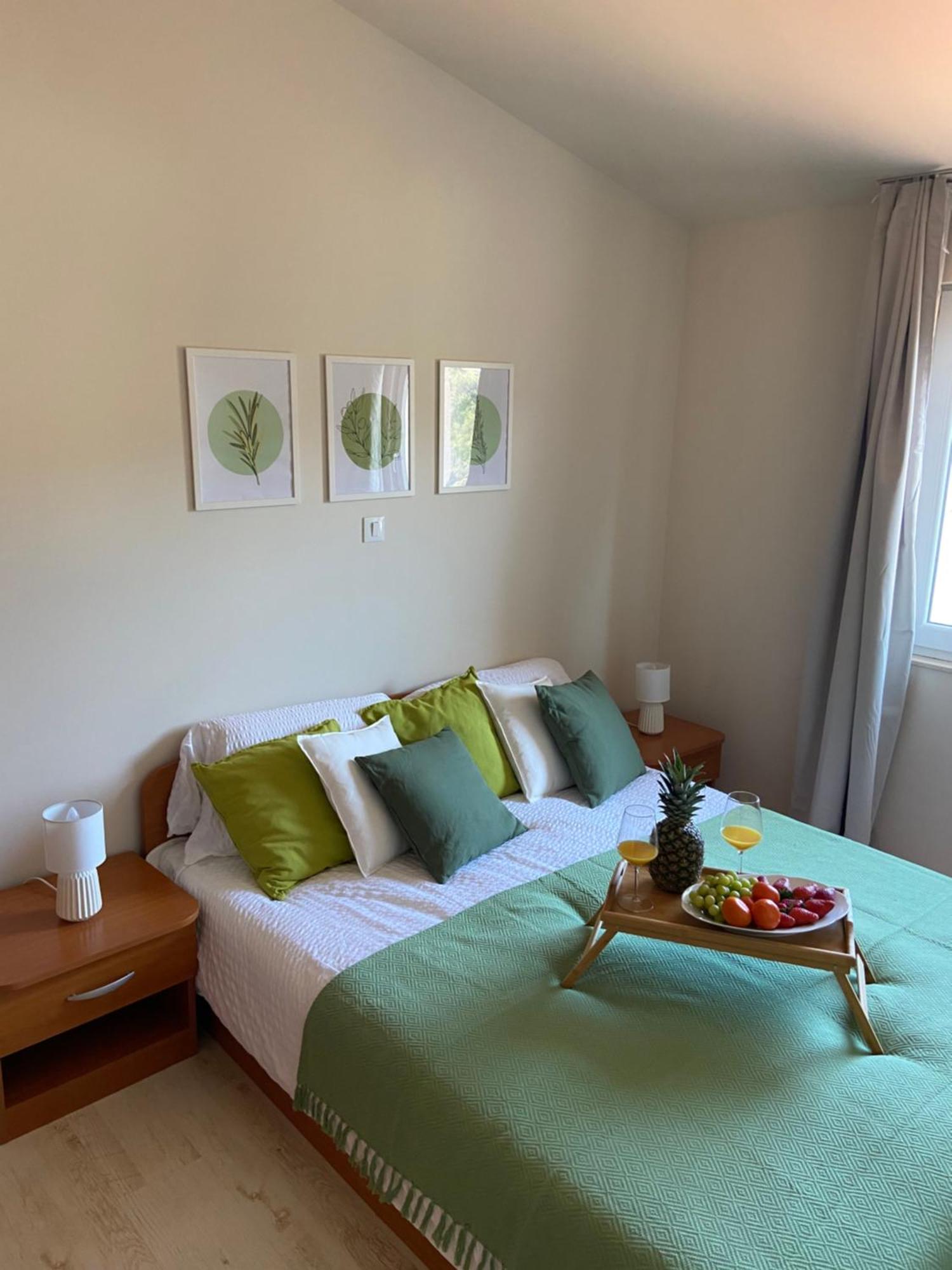Apartments Eva Savar Екстер'єр фото